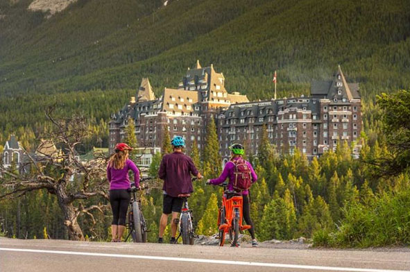 Take your e-Bike and discover Tunnel Mountain Drive